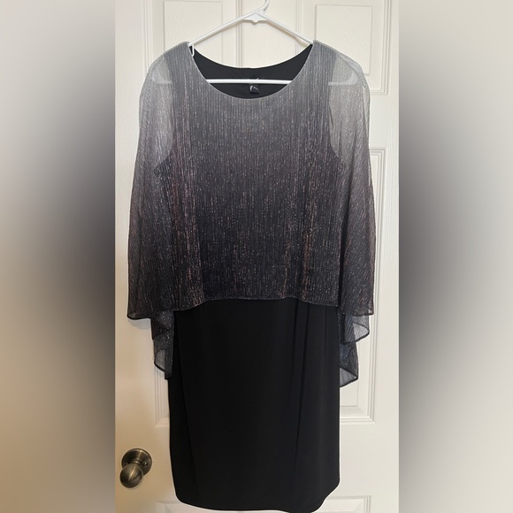 👗 Metallic Ombré Overlay Dress - Picture 3 of 8